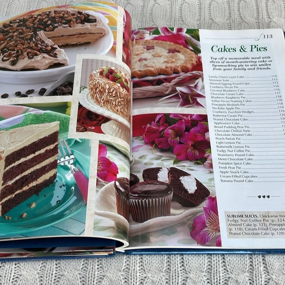 Taste of Home hardback cookbooks. ‘02 & ‘05. Annual recipes colored pics family
